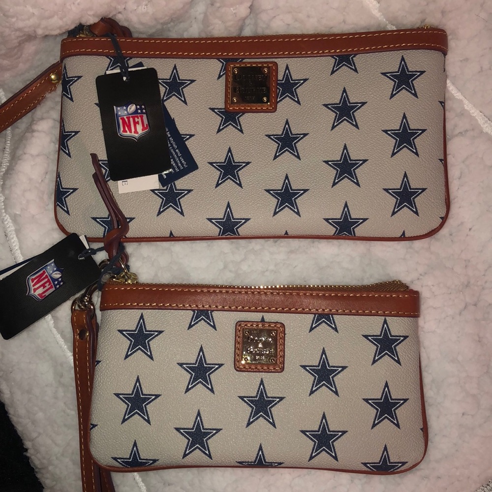 NWT Dallas Cowboys Dooney & Burke Wristlet bigger